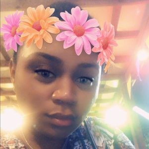 Meet your Posher, Kendra